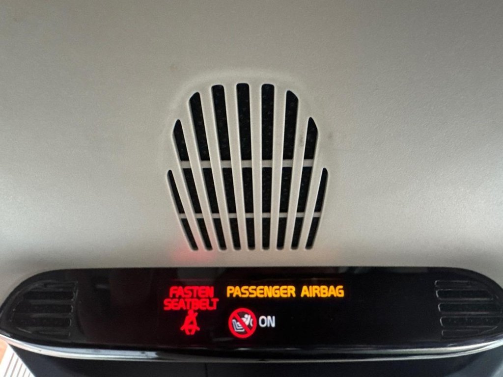 Used Volvo V40 2015 for sale - 78200310: Photo 32