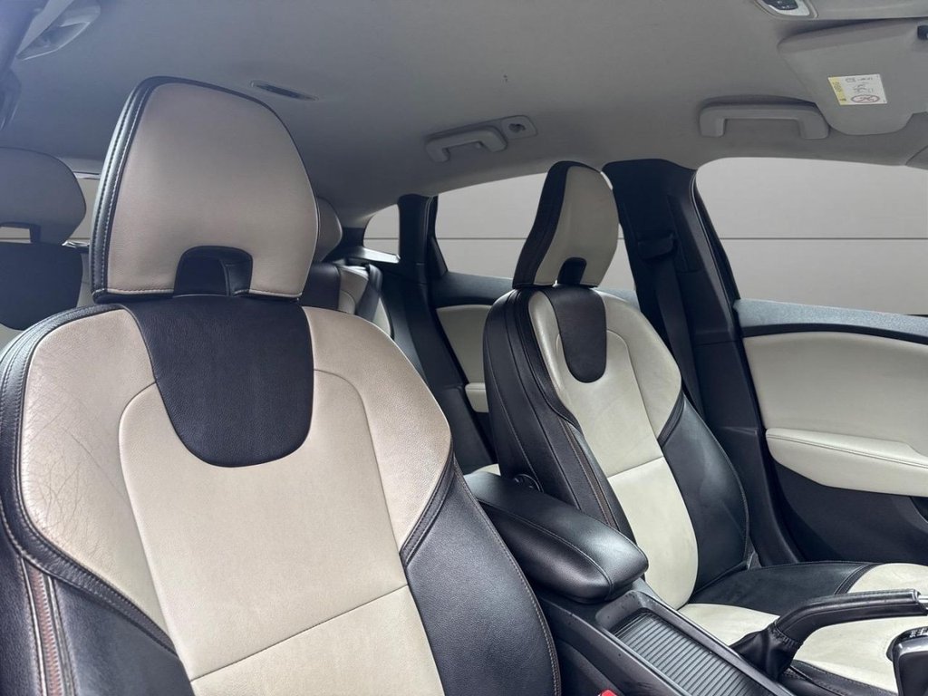 Used Volvo V40 2015 for sale - 78200310: Photo 34