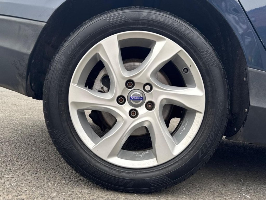 Used Volvo V40 2015 for sale - 78200310: Photo 45