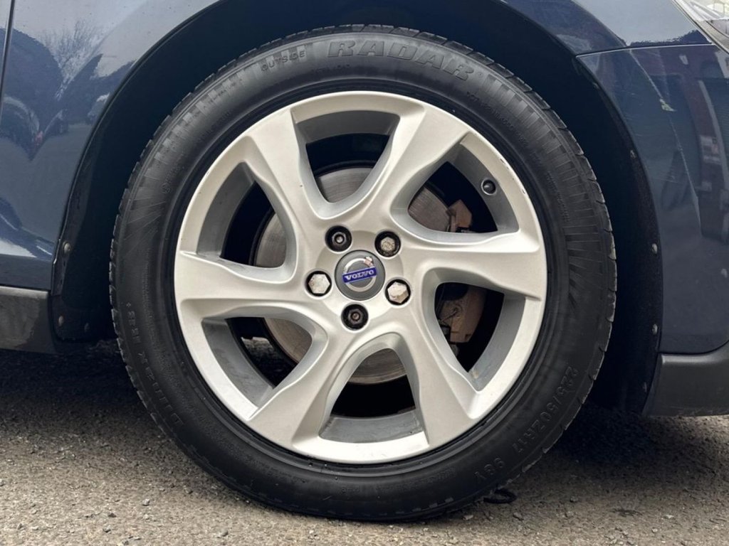 Used Volvo V40 2015 for sale - 78200310: Photo 46