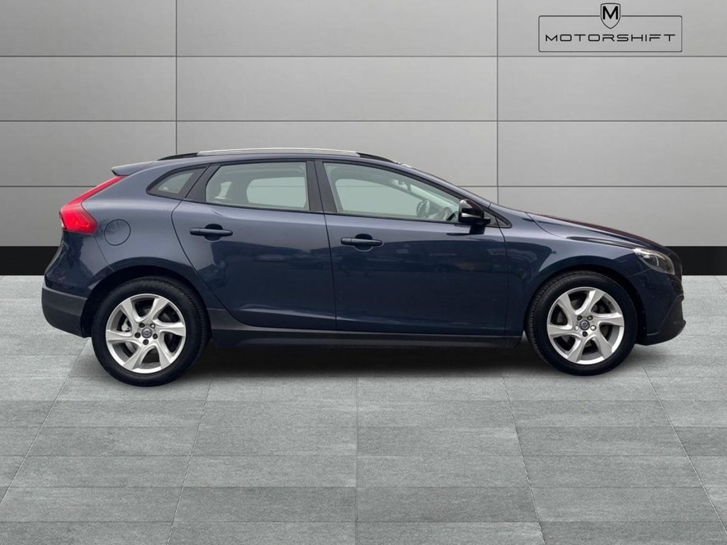 Used Volvo V40 2015 for sale - 78200310: Photo 7