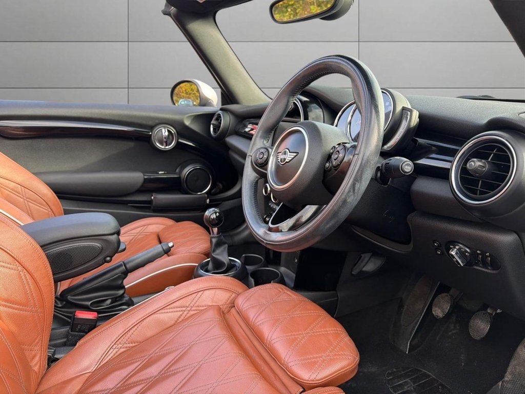 Used MINI Convertible 2018 for sale - 78199954: Photo 15