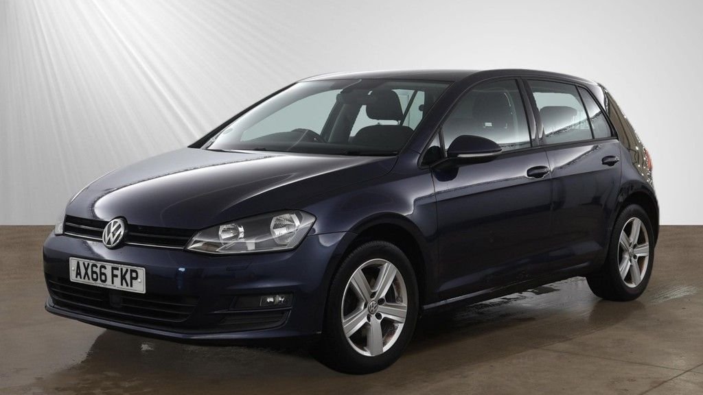 Used Volkswagen Golf 2017 for sale - 78199899: Photo 3