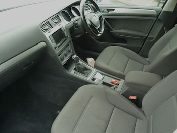 Used Volkswagen Golf 2014 for sale - 77603520: Photo