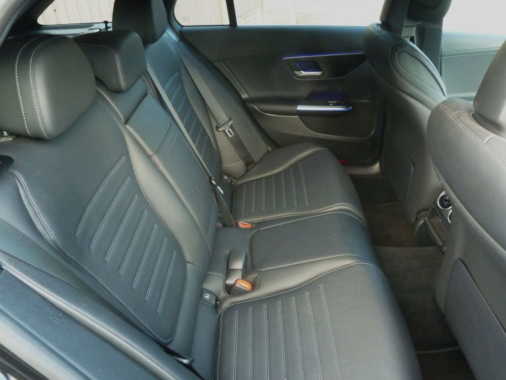 Used Mercedes-Benz C Class 2023 for sale - 76395485: Photo 16