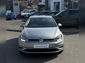 Used Volkswagen Golf 2019 for sale - 78533654: Photo