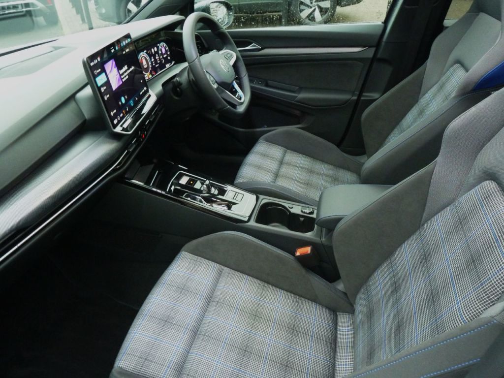 Used Volkswagen Golf 2025 for sale - 77171495: Photo 2