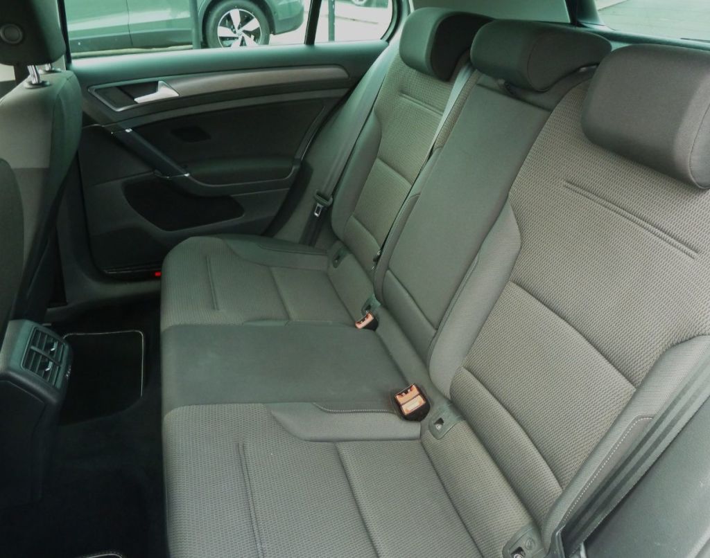 Used Volkswagen Golf 2019 for sale - 78015880: Photo 15