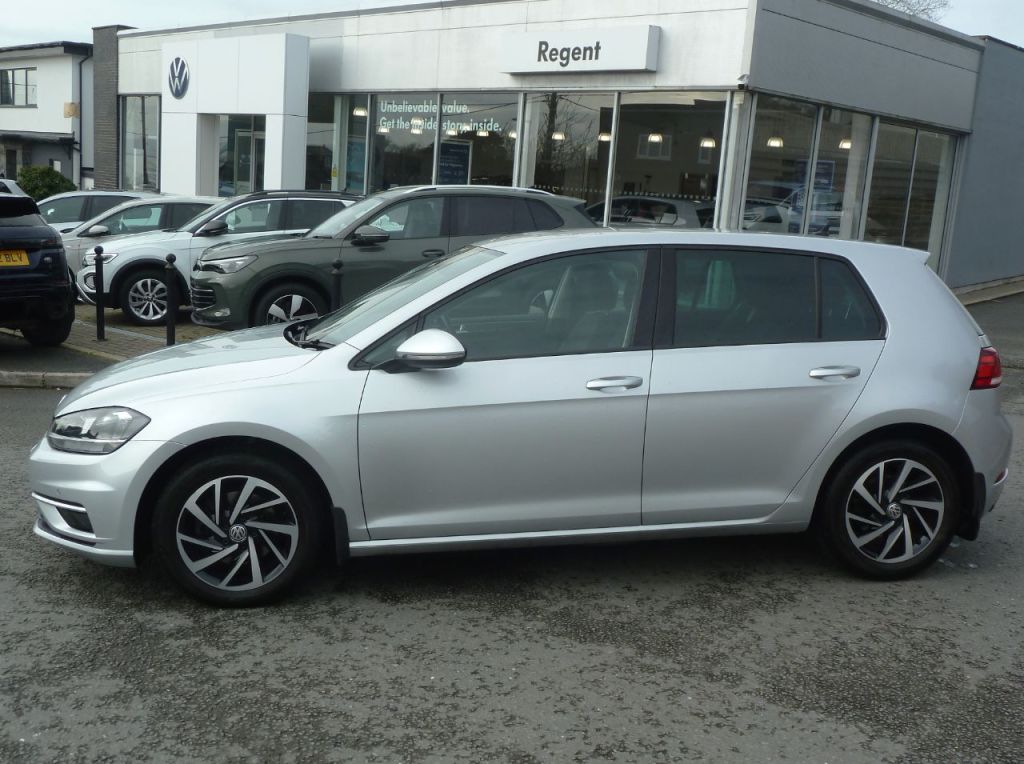 Used Volkswagen Golf 2019 for sale - 78015880: Photo 5