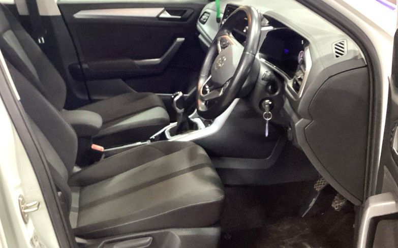 Used Volkswagen T-Roc 2023 for sale - 77421388: Photo 2