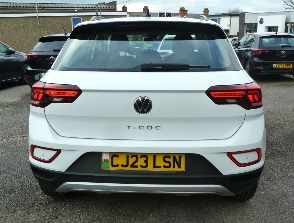 Used Volkswagen T-Roc 2023 for sale - 77421388: Photo 6