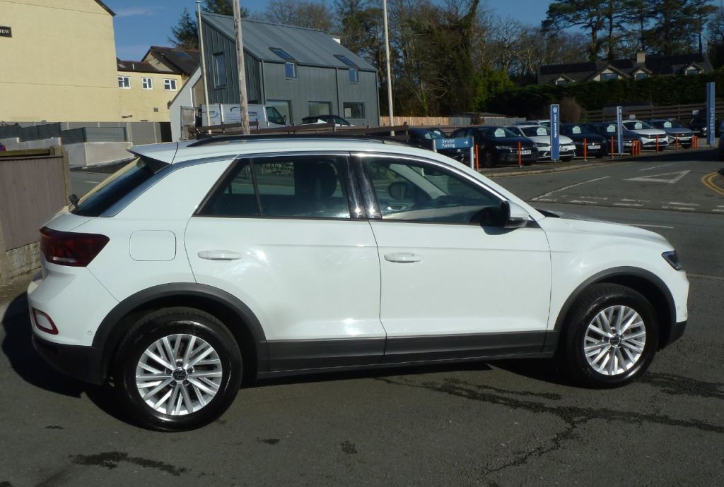Used Volkswagen T-Roc 2023 for sale - 77421388: Photo 8
