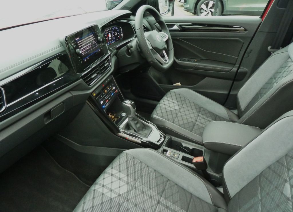 Used Volkswagen T-Roc 2026 for sale - 77805392: Photo 2