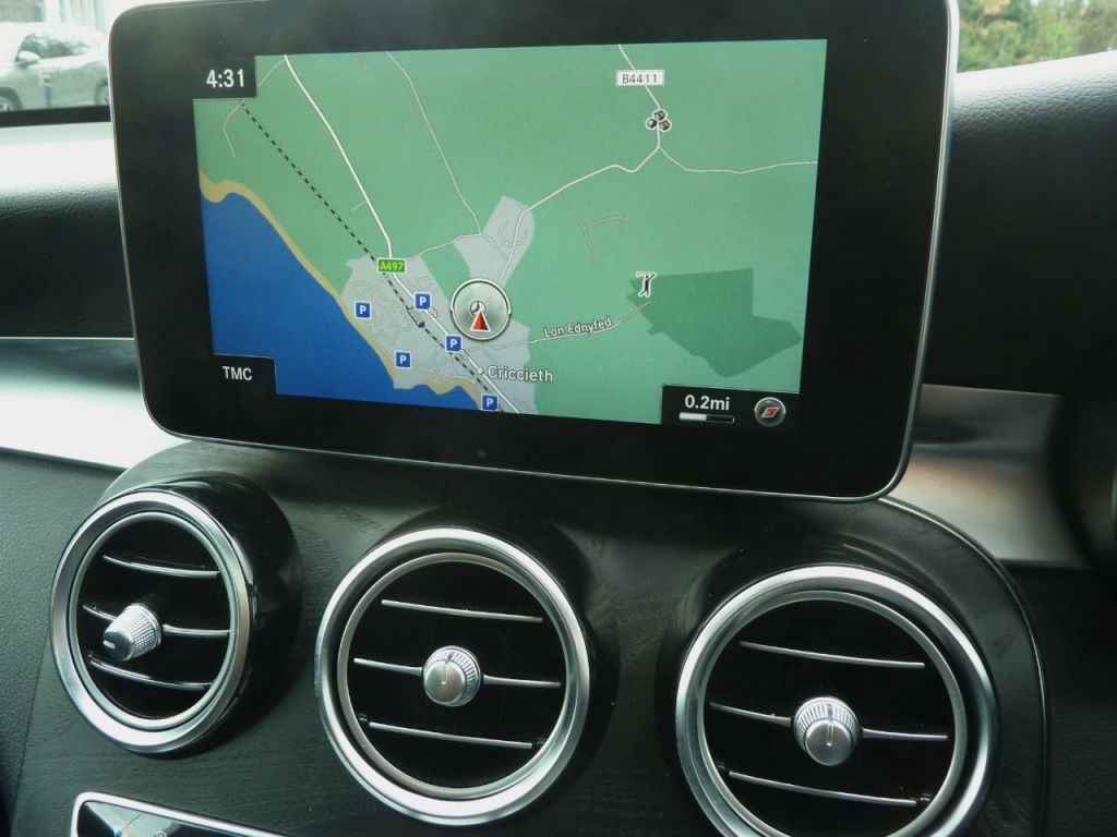 Used Mercedes-Benz GLC 2019 for sale - 75673404: Photo 11