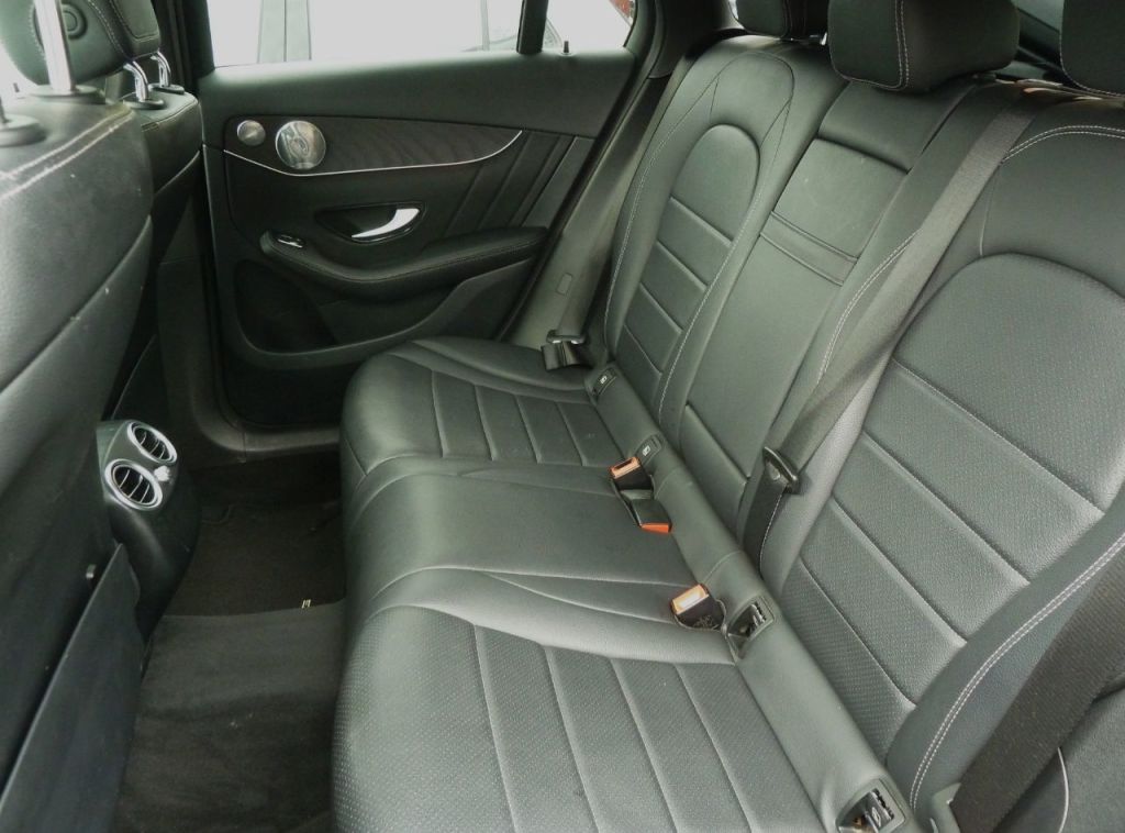 Used Mercedes-Benz GLC 2019 for sale - 75673404: Photo 9
