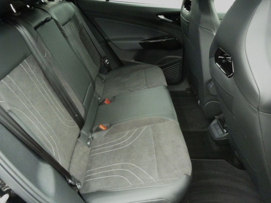 Used Volkswagen ID.4 2025 for sale - 76428868: Photo 14