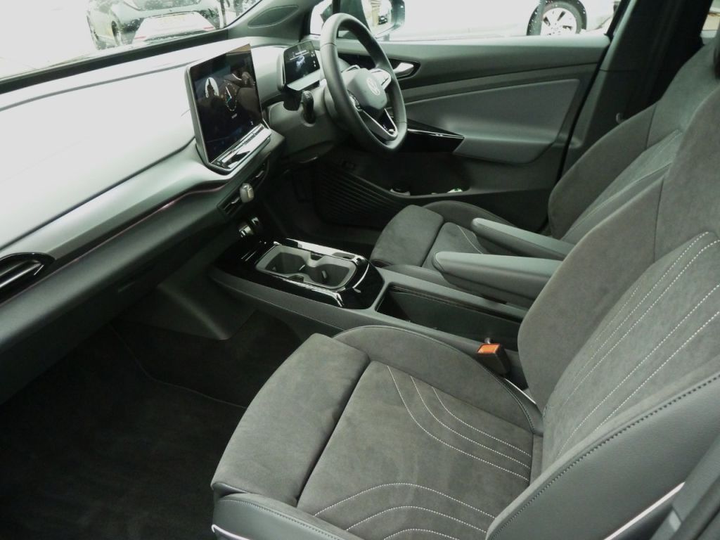 Used Volkswagen ID.4 2025 for sale - 76428868: Photo 2