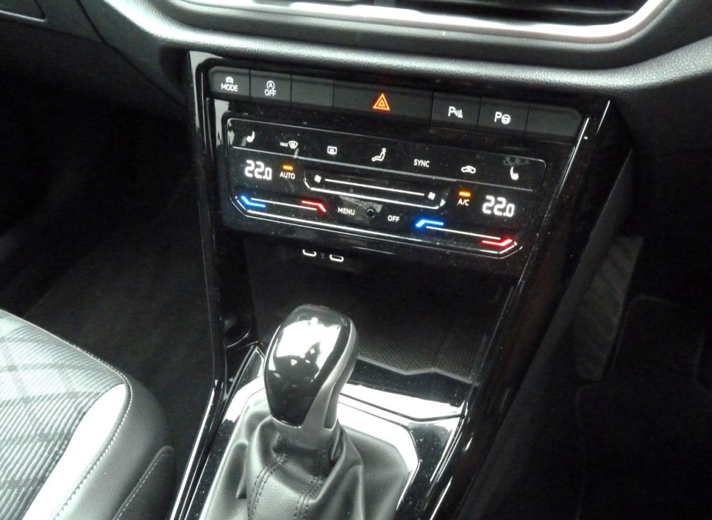 Used Volkswagen T-Roc 2023 for sale - 77593348: Photo 17