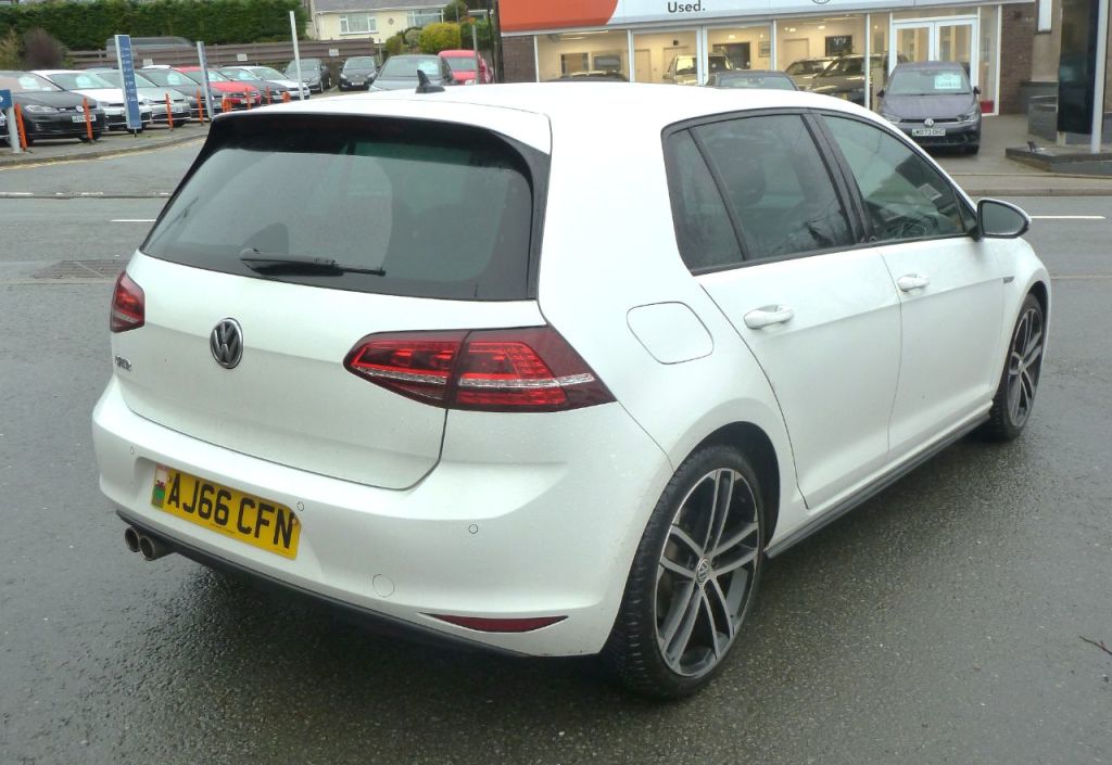 Used Volkswagen Golf 2016 for sale - 76949507: Photo 9
