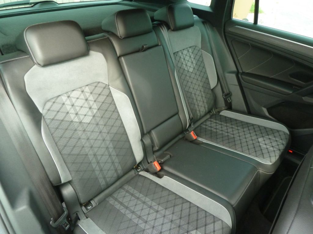 Used Volkswagen Tiguan 2021 for sale - 76303132: Photo 17