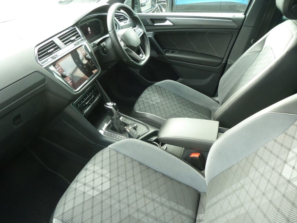 Used Volkswagen Tiguan 2021 for sale - 76303132: Photo 2