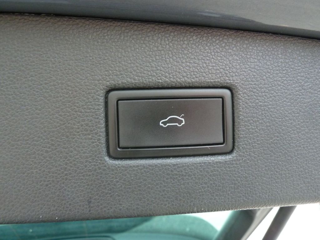 Used Volkswagen Tiguan 2021 for sale - 76303132: Photo 21