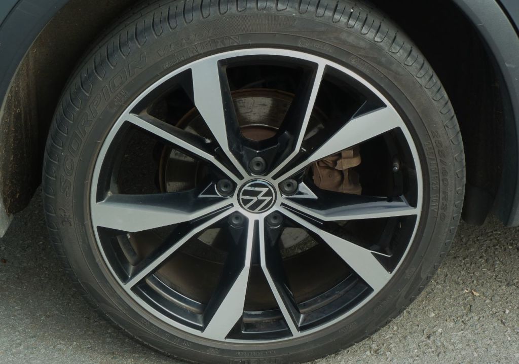 Used Volkswagen Tiguan 2021 for sale - 76303132: Photo 23