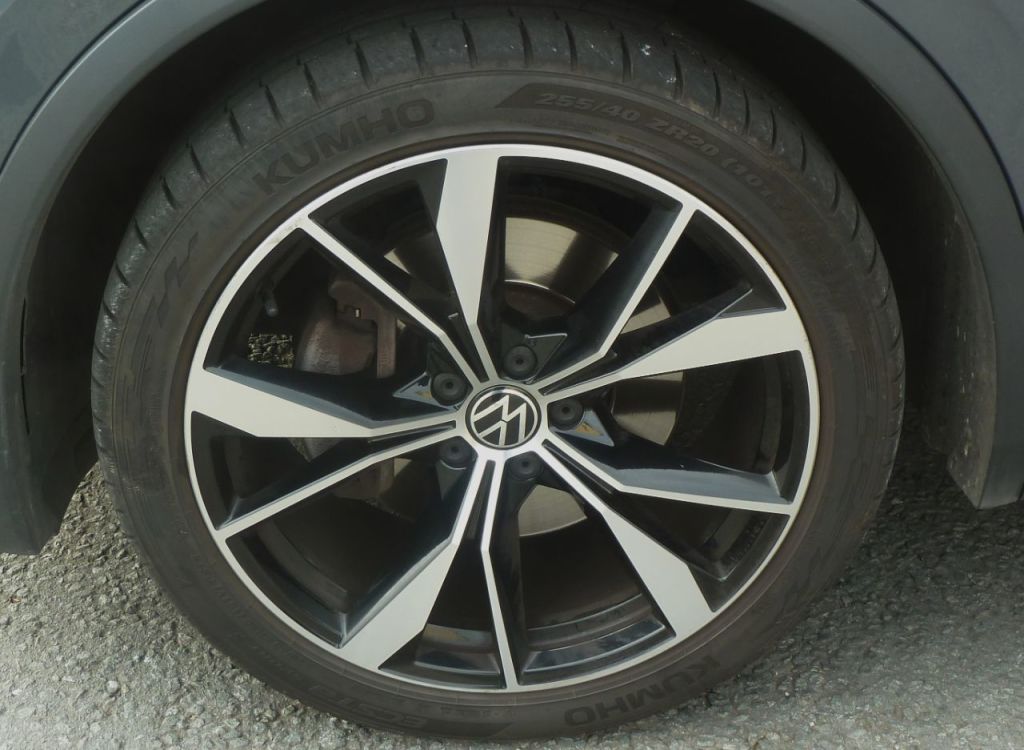 Used Volkswagen Tiguan 2021 for sale - 76303132: Photo 25