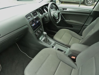 Used Volkswagen Golf 2019 for sale - 75555928: Photo