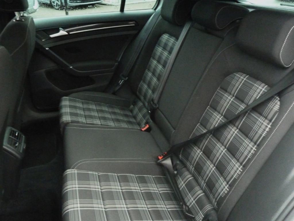 Used Volkswagen Golf 2016 for sale - 76985485: Photo 20