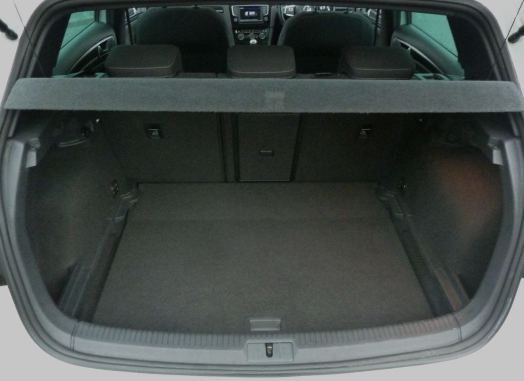 Used Volkswagen Golf 2016 for sale - 76985485: Photo 21