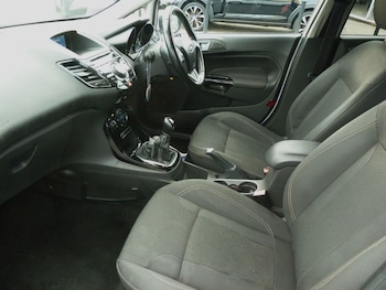 Used Ford Fiesta 2015 for sale - 76961747: Photo