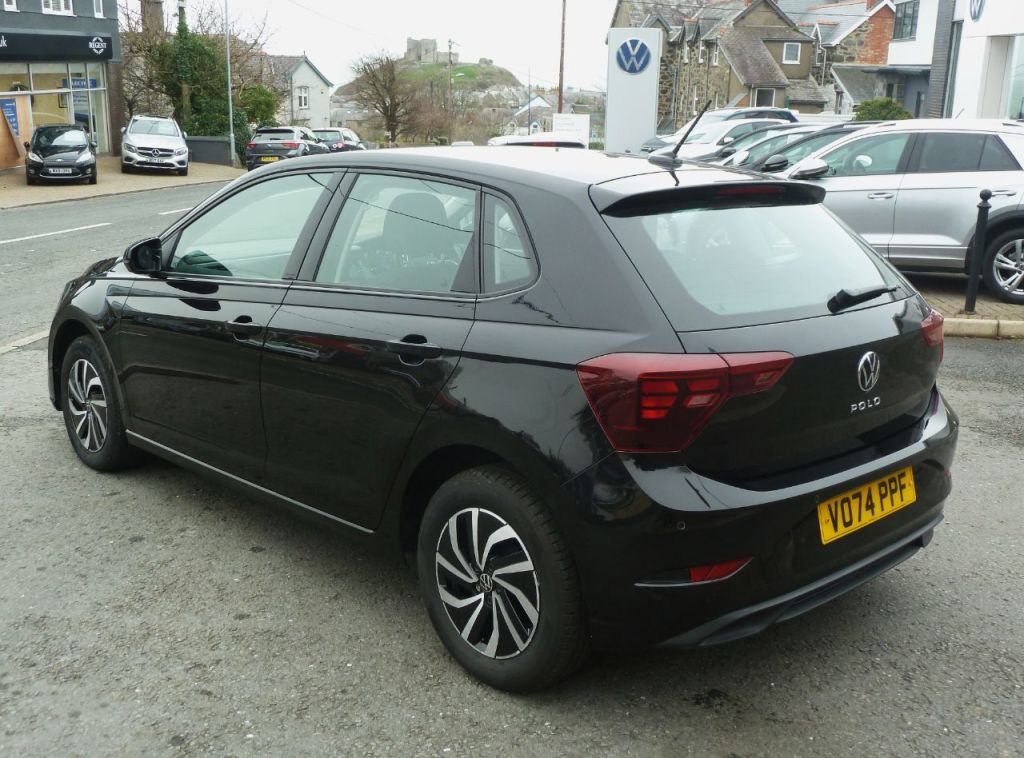 Used Volkswagen Polo 2024 for sale - 77094044: Photo 6