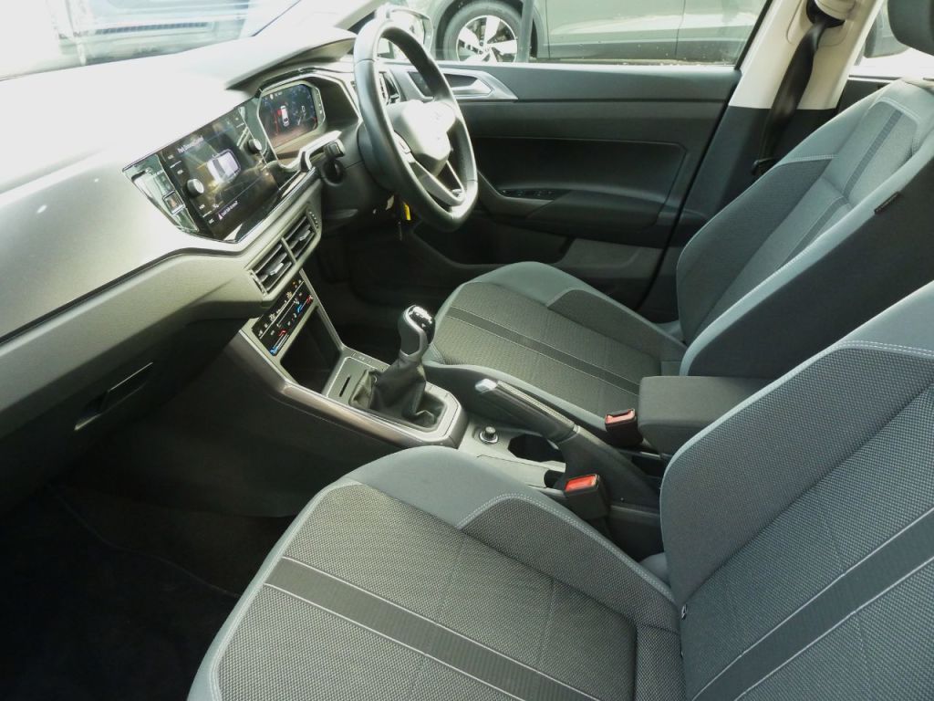 Used Volkswagen Polo 2023 for sale - 77878745: Photo 2