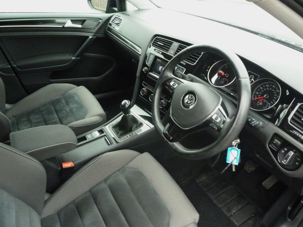 Used Volkswagen Golf 2014 for sale - 76508792: Photo 11