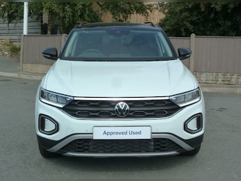 Used Volkswagen T-Roc 2025 for sale - 75689605: Photo