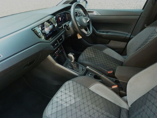 Used Volkswagen Polo 2023 for sale - 75418898: Photo 2