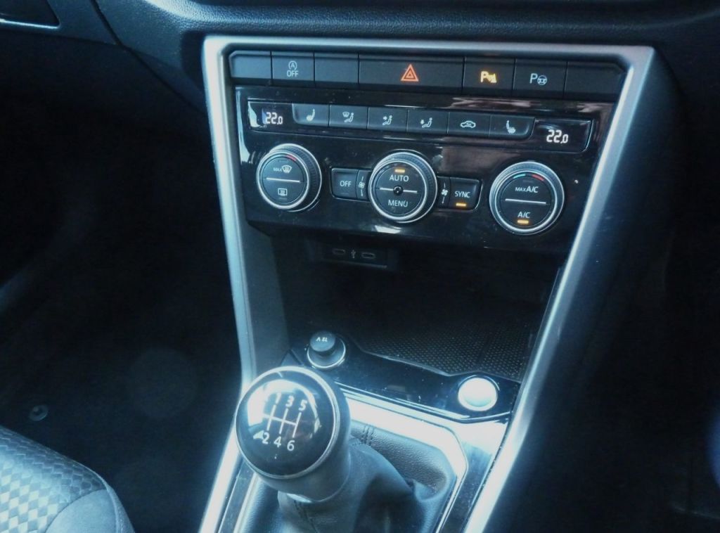 Used Volkswagen T-Roc 2021 for sale - 76005711: Photo 14
