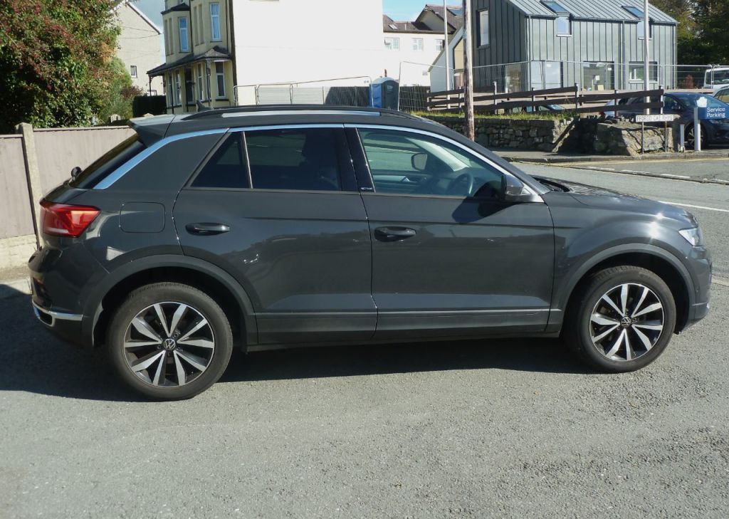 Used Volkswagen T-Roc 2021 for sale - 76005711: Photo 9