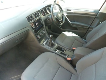 Used Volkswagen Golf 2019 for sale - 78950354: Photo
