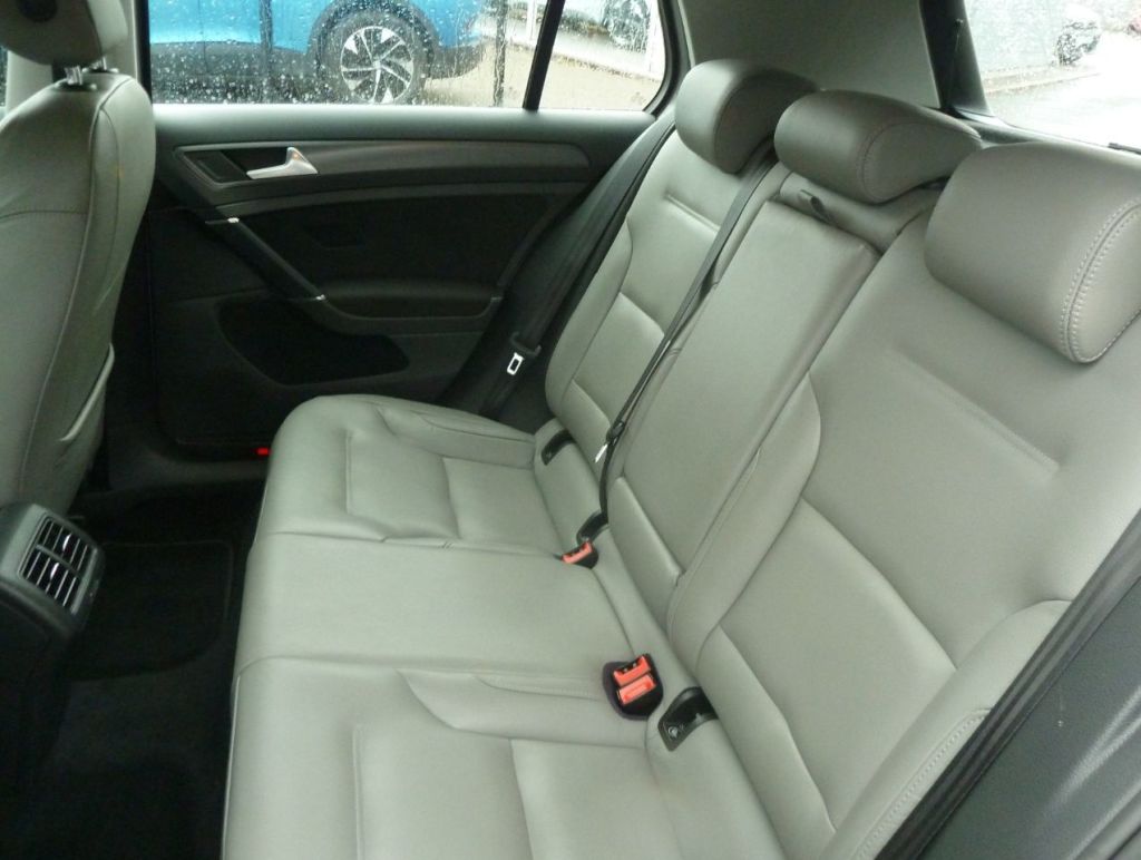 Used Volkswagen Golf 2017 for sale - 76162563: Photo 14