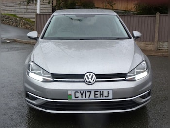 Used Volkswagen Golf 2017 for sale - 76162563: Photo
