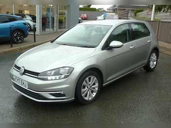 Used Volkswagen Golf 2017 for sale - 76162563: Photo