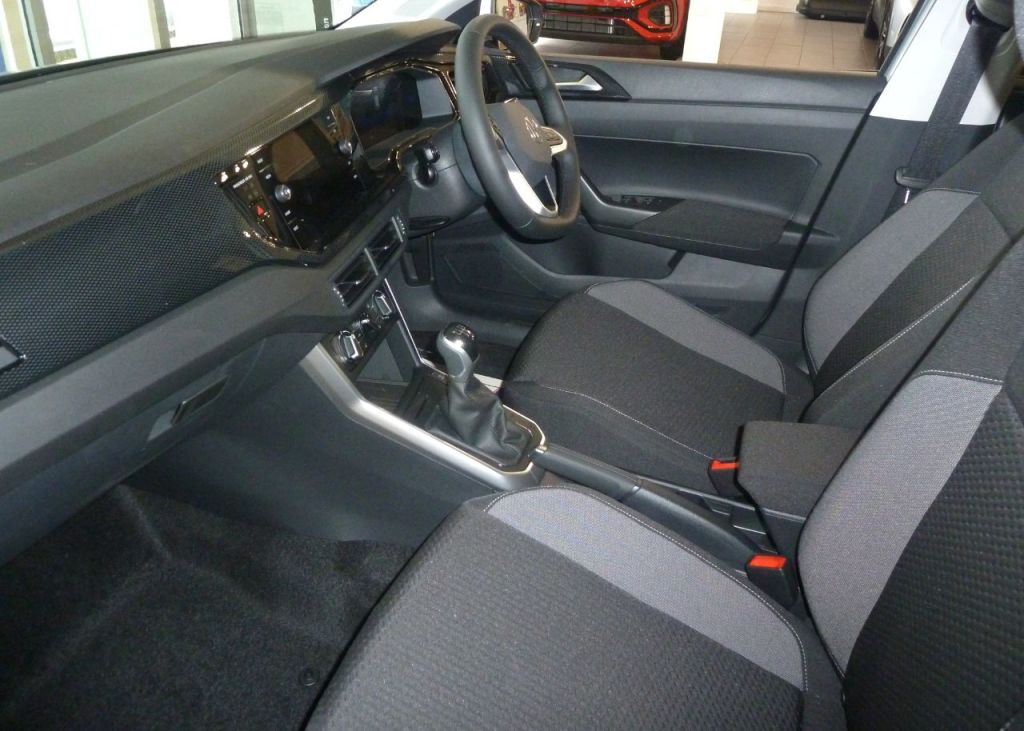 Used Volkswagen Polo 2024 for sale - 77094039: Photo 2