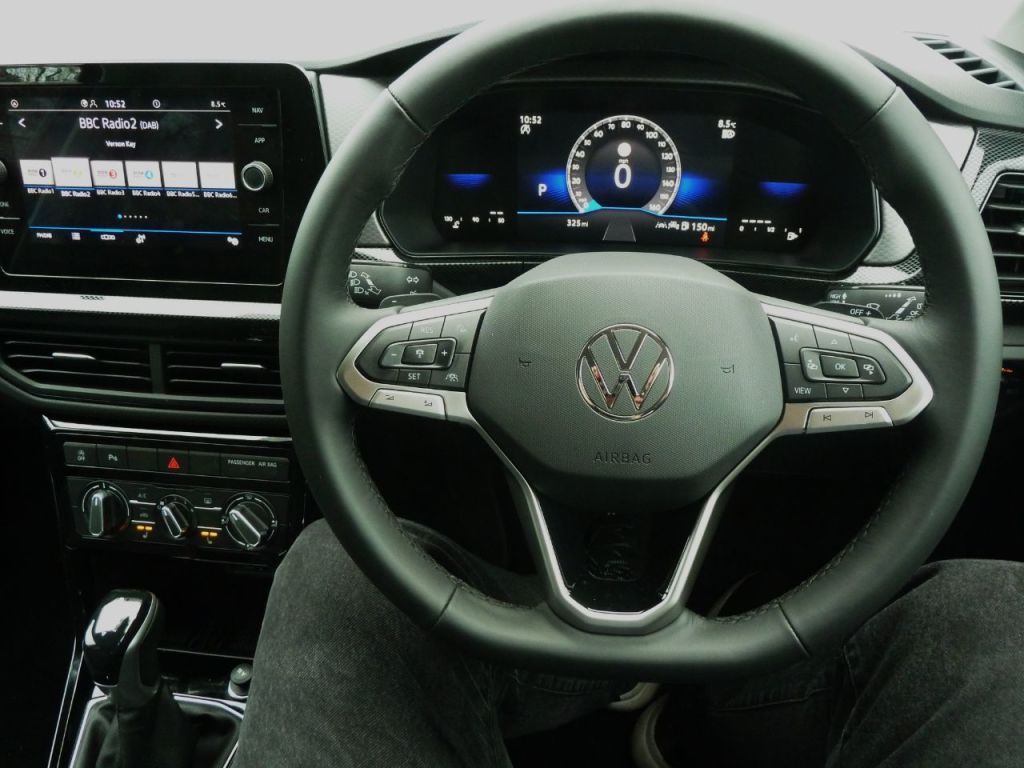 Used Volkswagen T-Cross 2025 for sale - 77666074: Photo 12