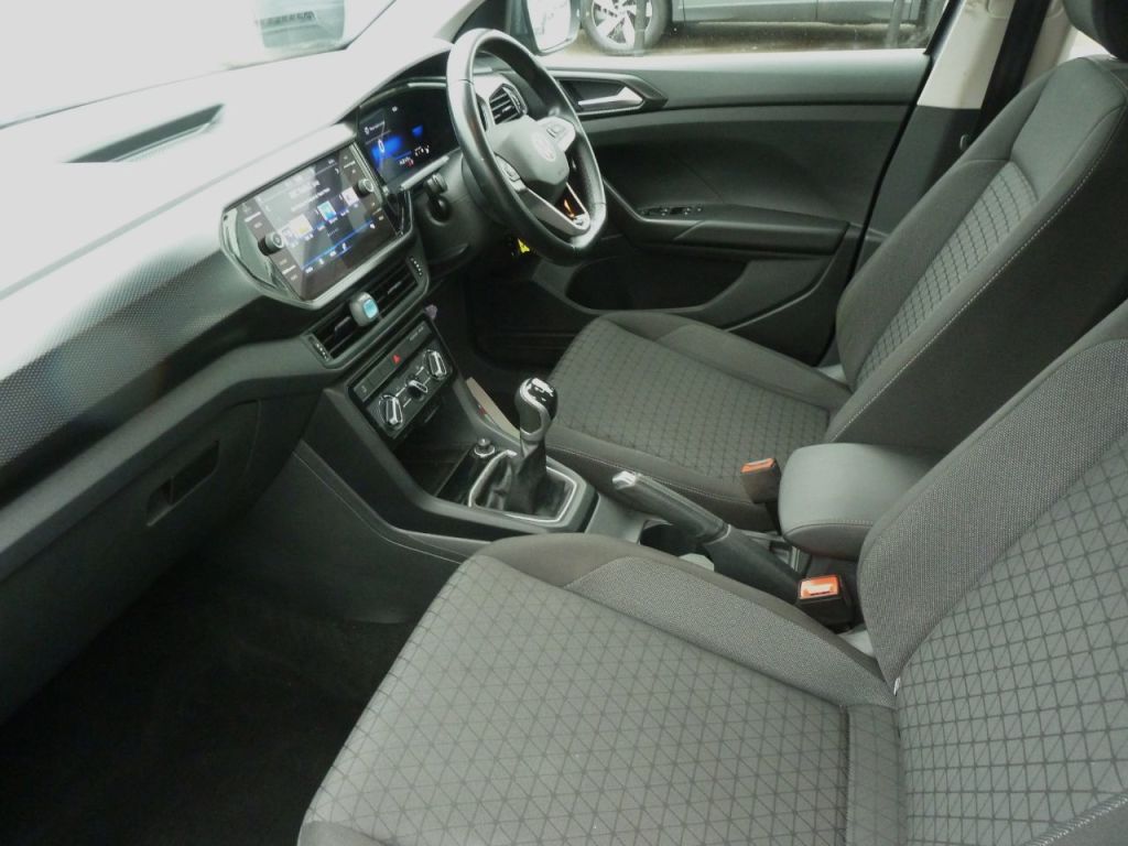 Used Volkswagen T-Cross 2023 for sale - 78002210: Photo 2