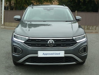 Used Volkswagen T-Roc 2022 for sale - 75567277: Photo