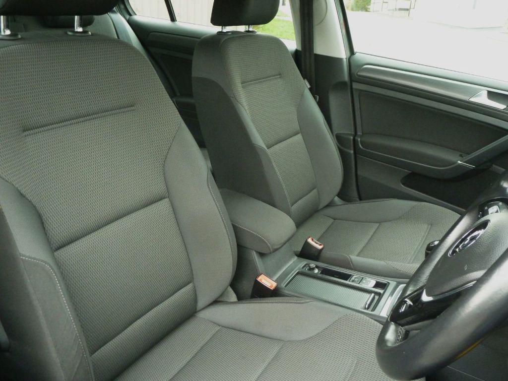 Used Volkswagen Golf 2018 for sale - 77607982: Photo 14