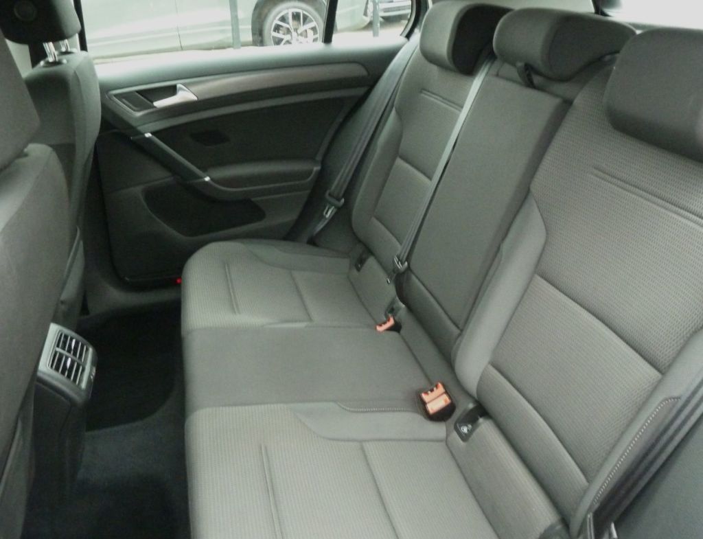 Used Volkswagen Golf 2018 for sale - 77607982: Photo 20