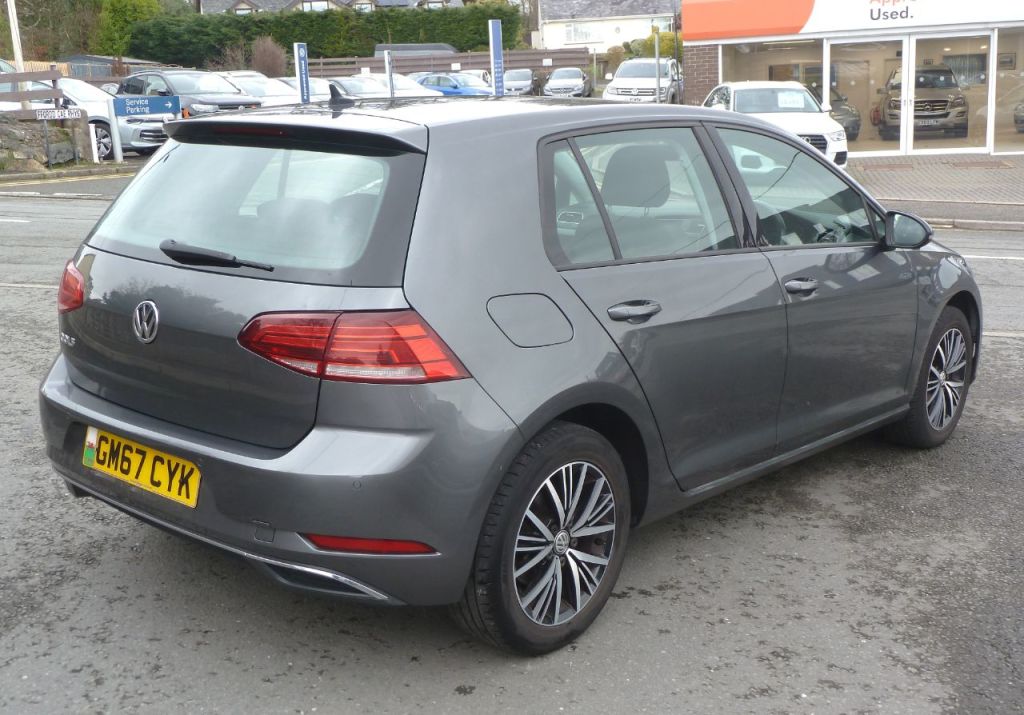 Used Volkswagen Golf 2018 for sale - 77607982: Photo 8